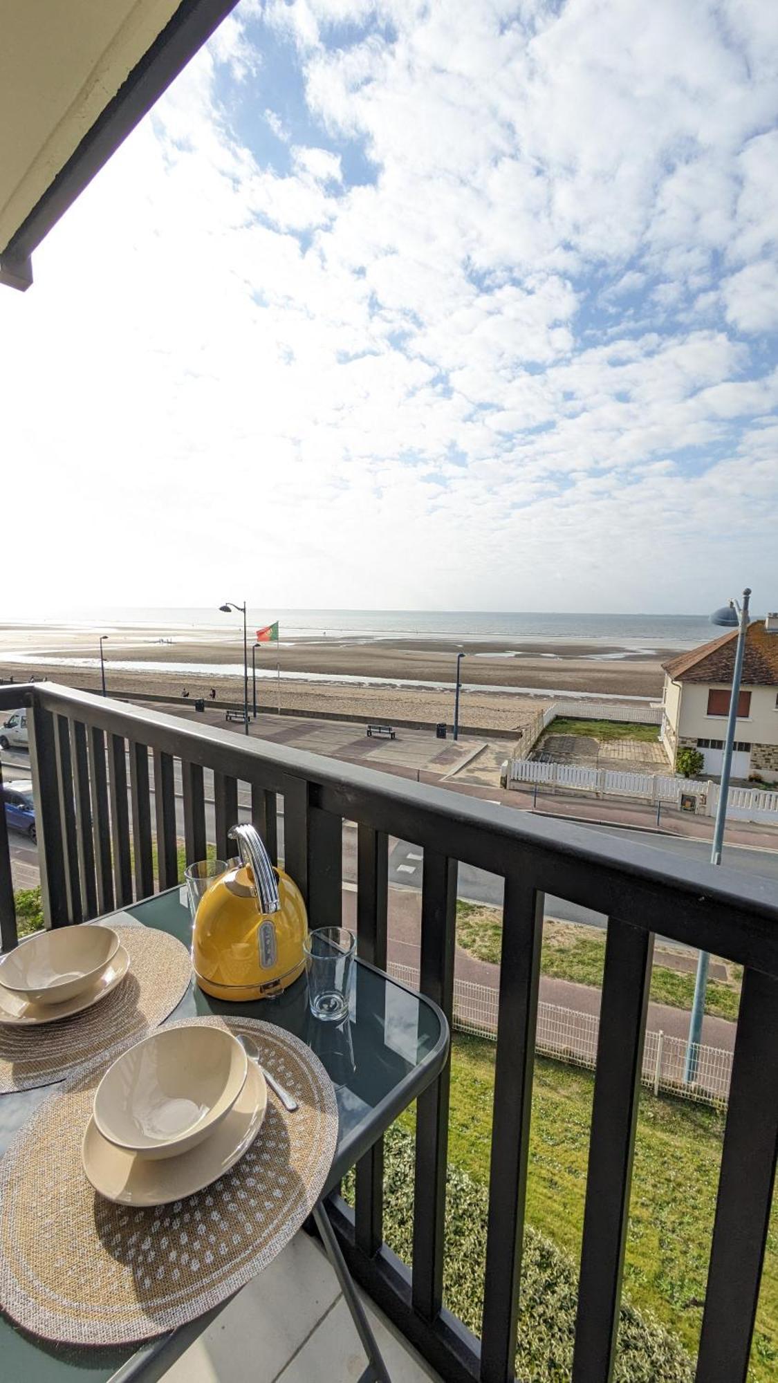 Cote Et Mer Superbe Appartement Front De Mer Wifi & Parking Вилле-сюр-Мер Экстерьер фото